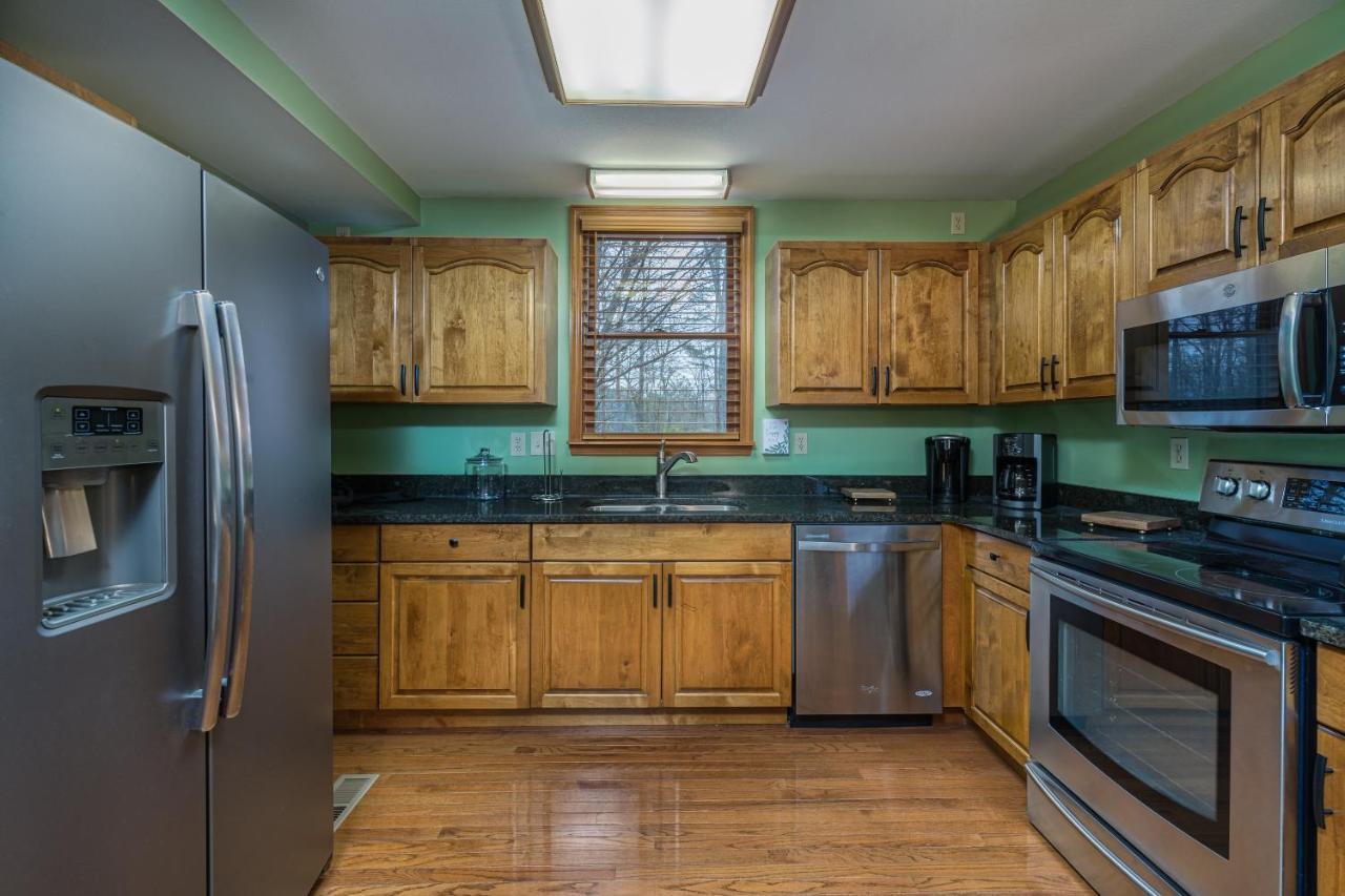 سيفيرفيل North Ridge Place Brand New Log Cabin With Hot Tub Great Location المظهر الخارجي الصورة