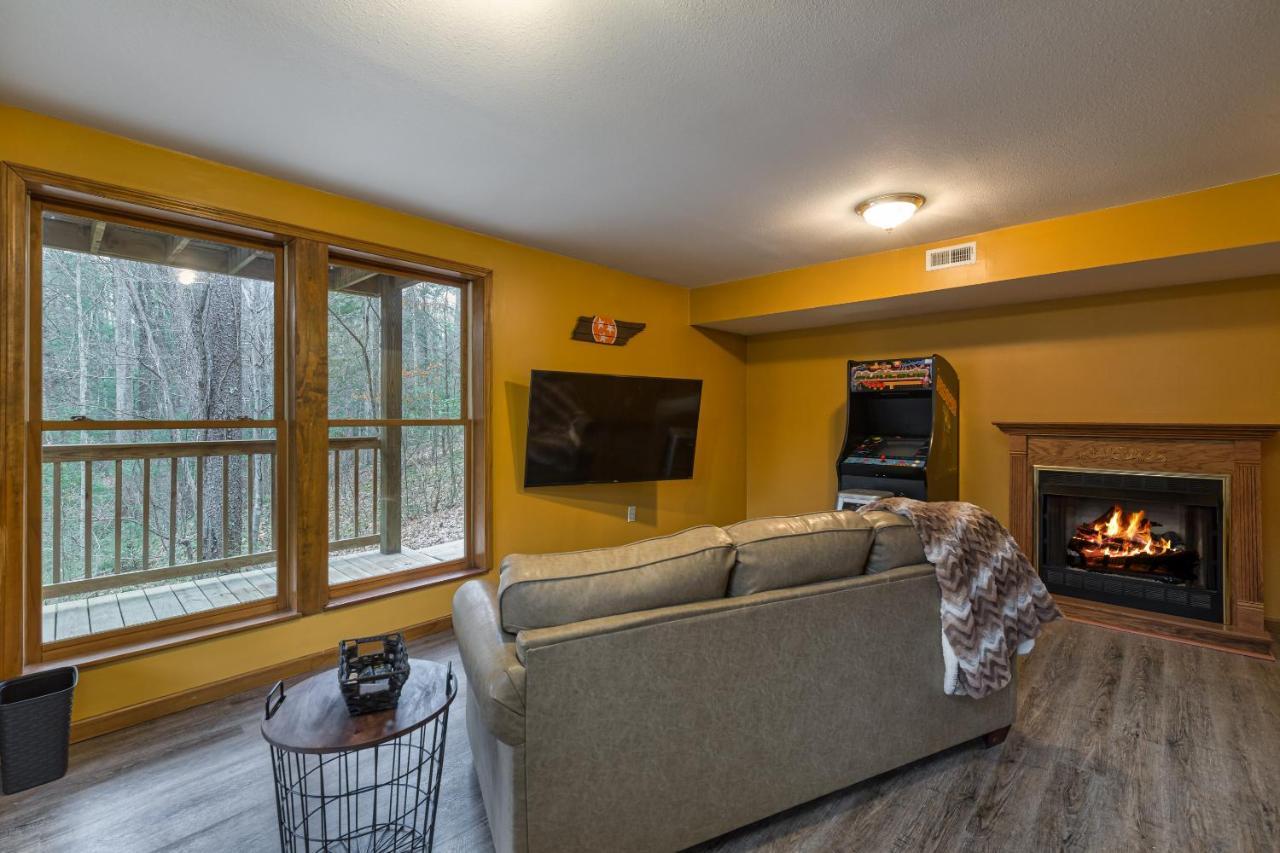 سيفيرفيل North Ridge Place Brand New Log Cabin With Hot Tub Great Location المظهر الخارجي الصورة