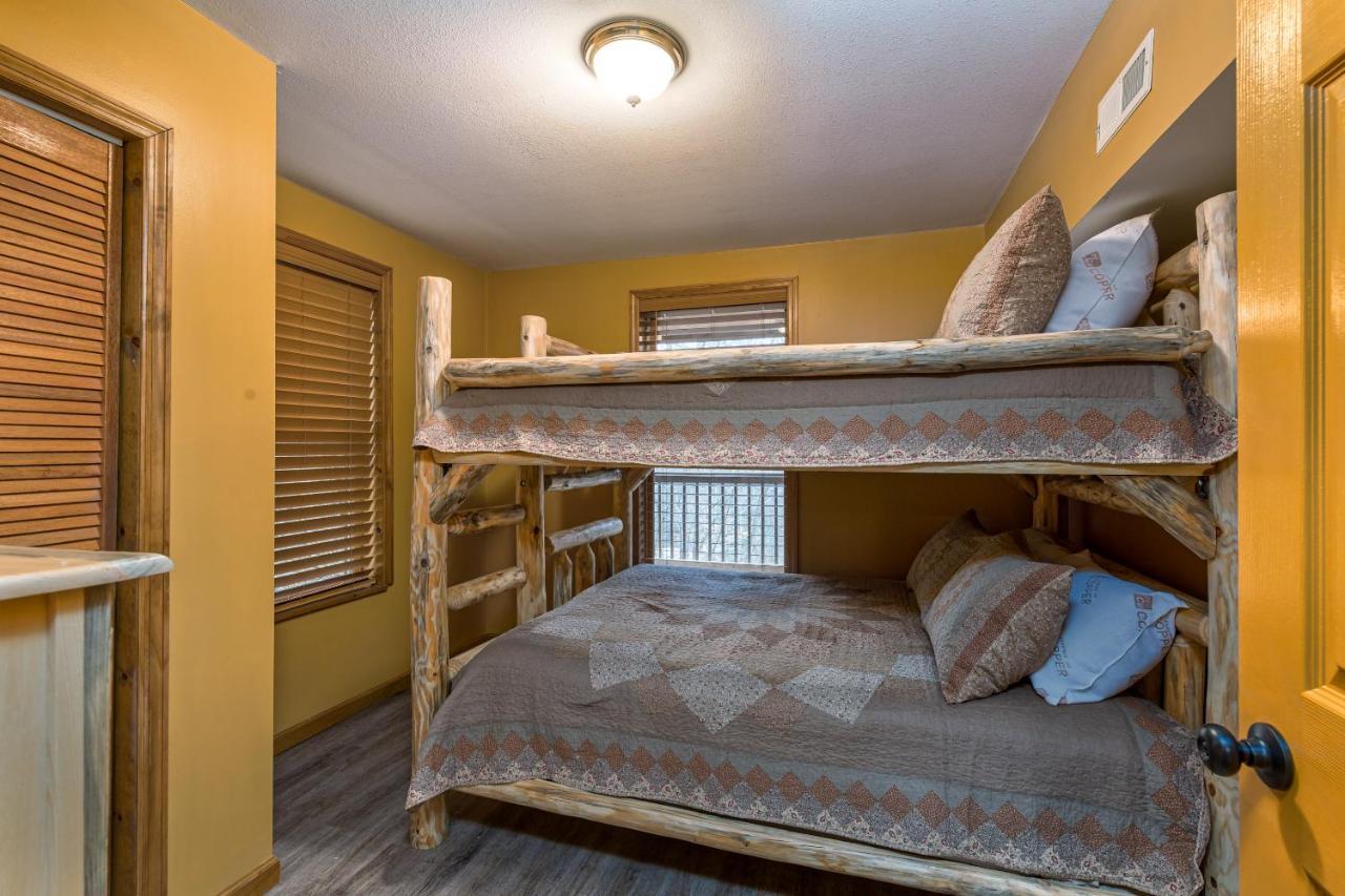 سيفيرفيل North Ridge Place Brand New Log Cabin With Hot Tub Great Location المظهر الخارجي الصورة